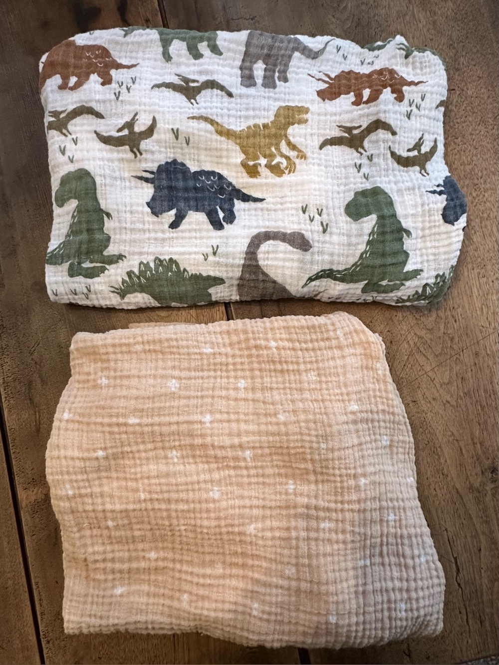 EUC Little Unicorn Muslin Fitted Crib Sheets Dinosaur & Plus Pattern.